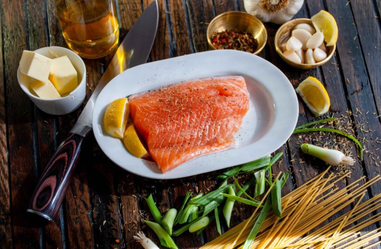 Nutrition and Mental Health in Cologne: Eat Plenty of Fat