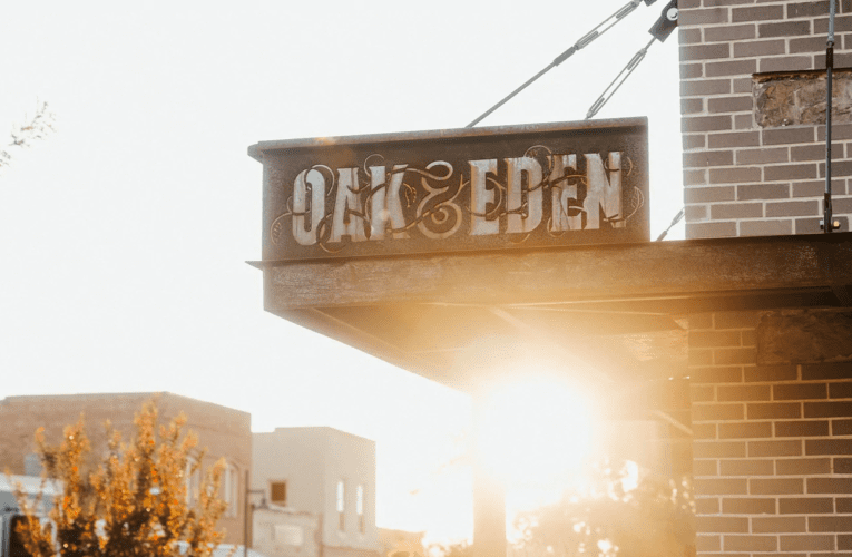 Cologne: Best American Made Whiskey – Oak and Eden.